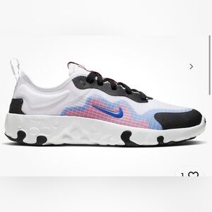 New Nike youths size 6.5 Y' White and Blue, Hyper Pink sneakers.
7.5 in women’s